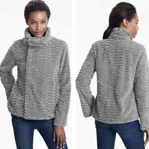 Patagonia Women’s Pelage Fleece Faux Fur Gray Zip-Up Snap Jacket Size M